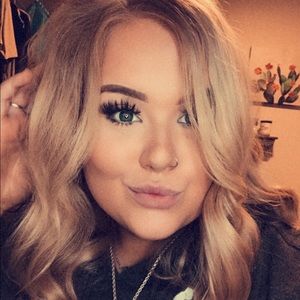 Meet your Posher, Mallory